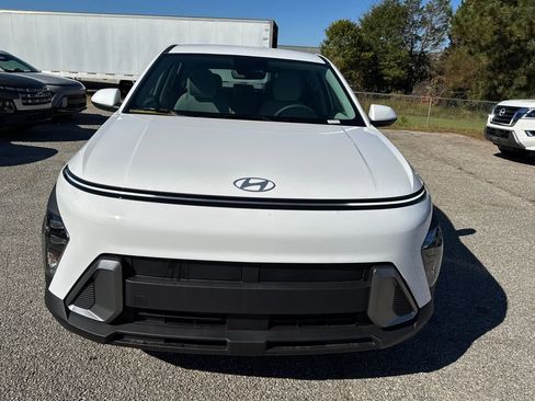 New 2026 Hyundai Kona SE image 8
