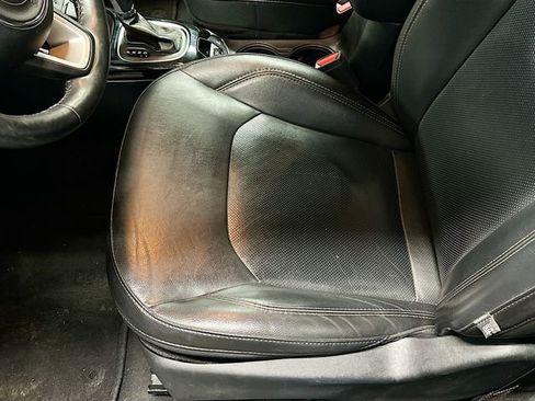 Used 2018 Jeep Compass Limited w/ Navigation Group image 19