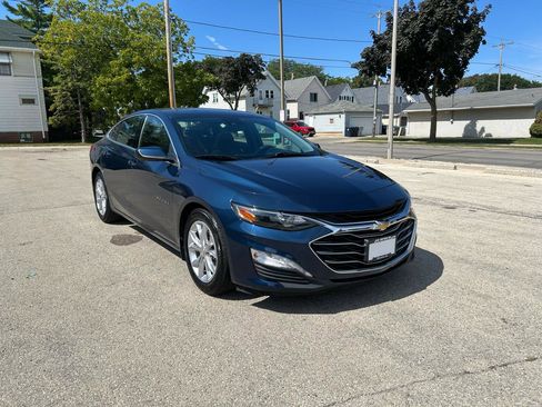 Used 2019 Chevrolet Malibu LT w/ Driver Confidence Package II FWD image 1