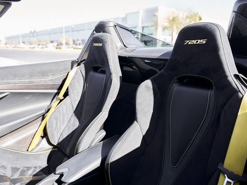 Used 2022 McLaren 720S Spider image 50