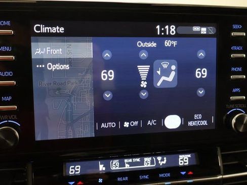 Used 2024 Toyota Sienna Platinum image 24