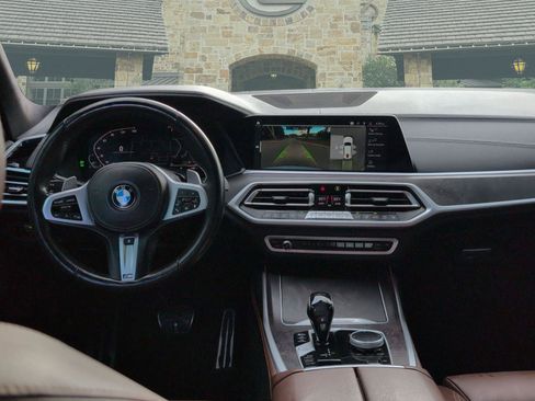 Used 2021 BMW X7 xDrive40i w/ M Sport Package AWD/4WD image 17