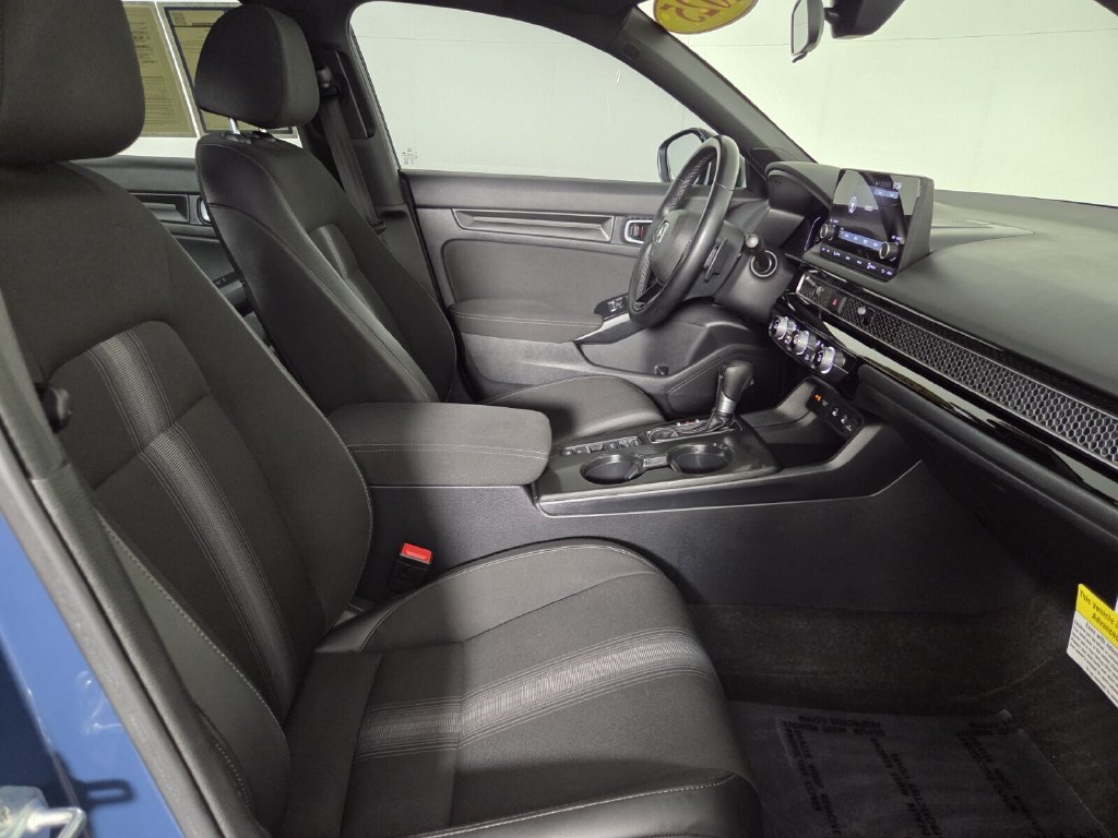Used 2025 Honda Civic Sport image 30
