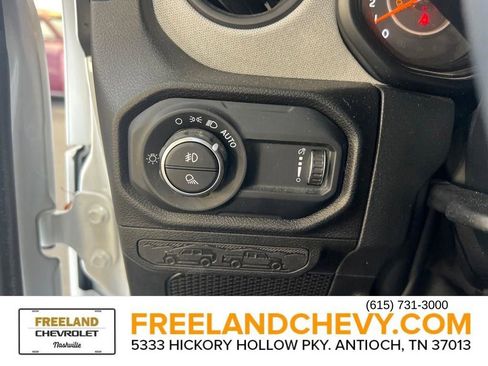 Used 2024 Jeep Gladiator Sport image 14