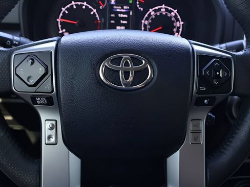 Certified 2022 Toyota 4Runner Trail Special Edition AWD/4WD image 18