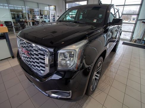 Used 2018 GMC Yukon Denali w/ Denali Ultimate Package image 2