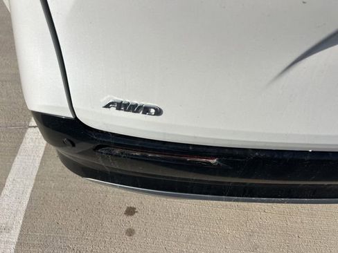 Used 2023 Toyota Sienna Platinum image 6