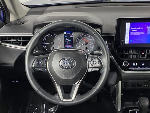 Used 2024 Toyota Corolla Cross LE image 19