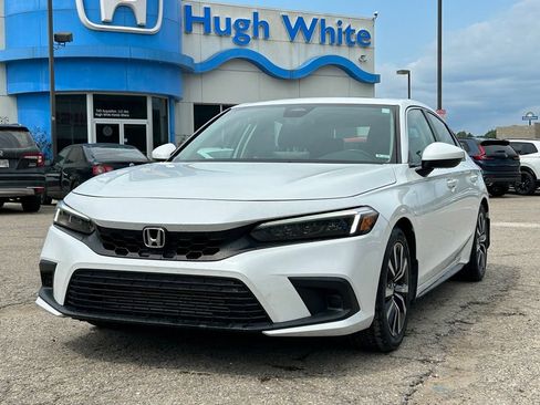 Used 2024 Honda Civic EX-L image 1