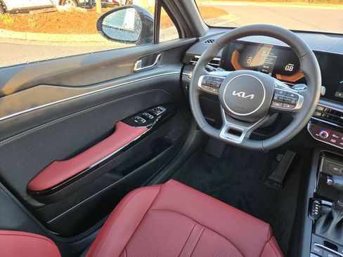 New 2026 Kia K5 GT-Line image 9