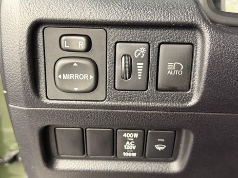 Used 2022 Toyota 4Runner Trail Special Edition AWD/4WD image 27