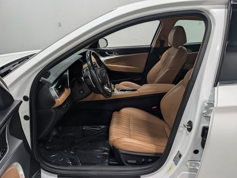 Used 2022 Genesis G70 3.3T image 14