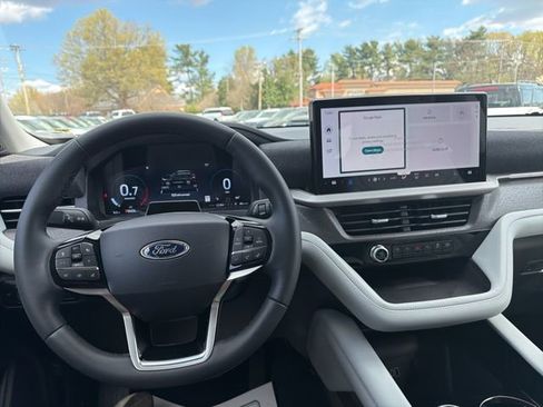 New 2026 Ford Explorer Platinum AWD/4WD image 26
