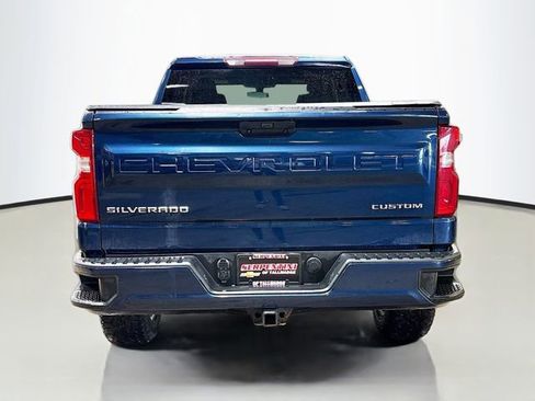 Used 2019 Chevrolet Silverado 1500 Custom w/ Custom Convenience Package AWD/4WD image 8