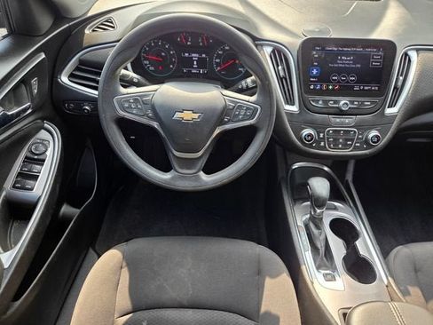 Used 2023 Chevrolet Malibu LT FWD image 13
