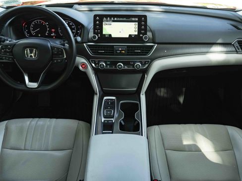 Certified 2018 Honda Accord Touring image 26