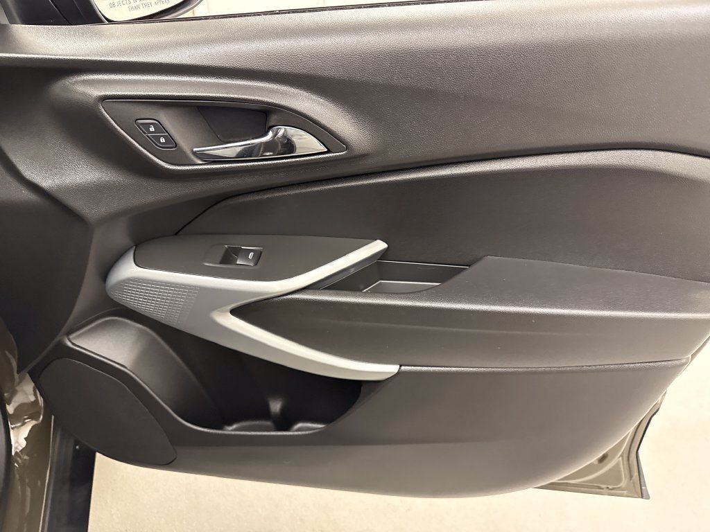 Certified 2024 Chevrolet Trax LS FWD image 30