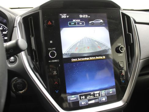 Used 2024 Subaru Crosstrek 2.0i Premium image 14