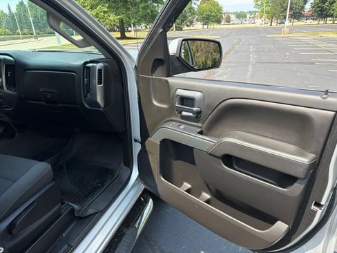 Used 2019 Chevrolet Silverado 1500 LT w/ All Star Edition AWD/4WD image 13