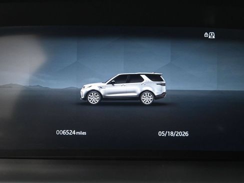 Used 2025 Land Rover Discovery S AWD/4WD image 28