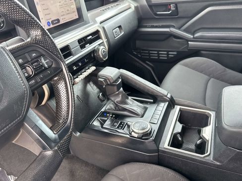 Used 2024 Toyota Tacoma SR5 AWD/4WD image 20