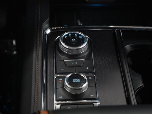 Used 2024 Ford Expedition Max Platinum AWD/4WD image 18