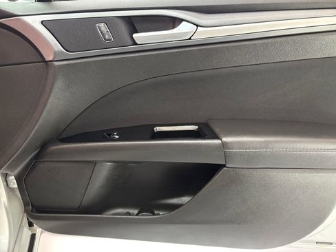 Used 2014 Ford Fusion SE image 22