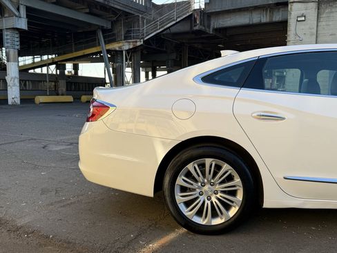 Used 2019 Buick LaCrosse Essence w/ Sun and Shade Package FWD image 22