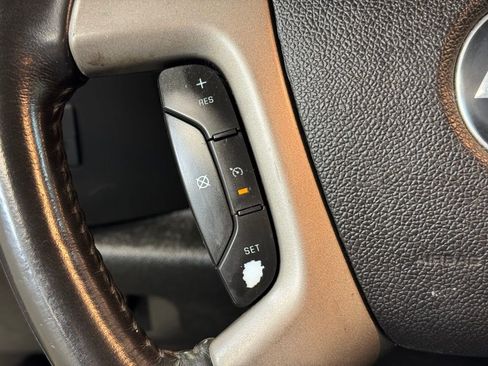 Used 2009 Chevrolet Silverado 2500 LT w/ Exterior Plus Package image 28