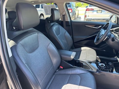 Used 2023 Kia Niro Wave w/ Wave Preserve Package FWD image 16