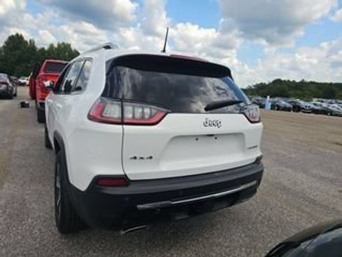 Used 2019 Jeep Cherokee Limited w/ Technology Group AWD/4WD image 4