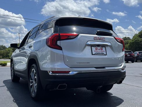 Used 2019 GMC Terrain SLT image 3