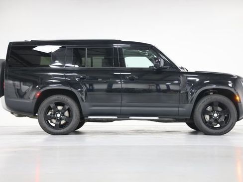 Used 2023 Land Rover Defender 130 SE AWD/4WD image 20