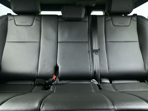 Used 2024 INEOS Grenadier Fieldmaster Edition image 15