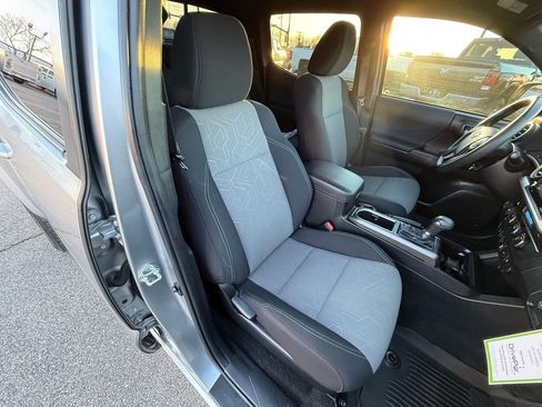 Used 2023 Toyota Tacoma TRD Sport w/ Advanced Technology Package image 32