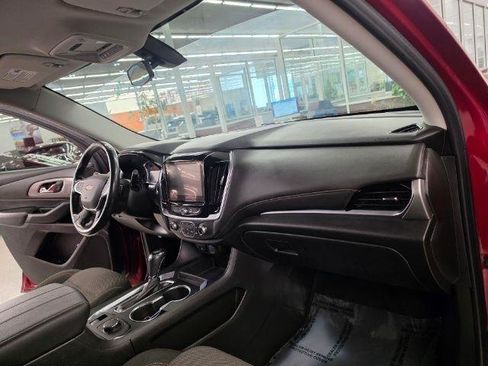 Used 2019 Chevrolet Traverse LT FWD image 14