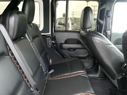 Used 2021 Jeep Wrangler Unlimited Sahara image 23