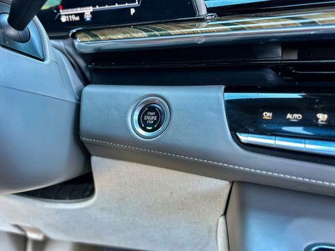 Used 2021 Cadillac Escalade Sport Platinum image 19