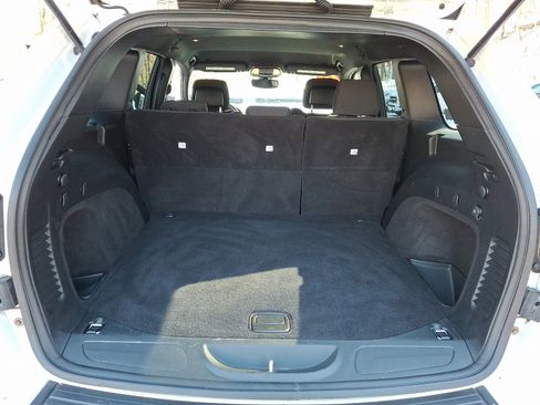 Certified 2020 Jeep Grand Cherokee Laredo w/ 18" Wheel & 8.4" Radio Group image 27