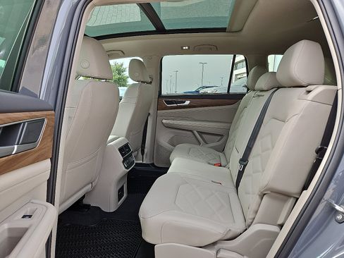New 2026 Volkswagen Atlas SE image 10