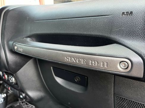 Used 2018 Jeep Wrangler Sport image 39