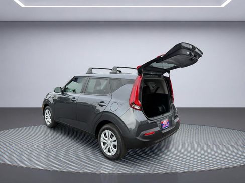 Used 2022 Kia Soul LX FWD image 8