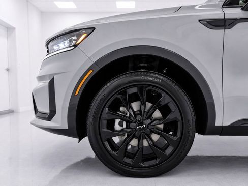 Used 2023 Kia Sorento SX AWD/4WD image 10
