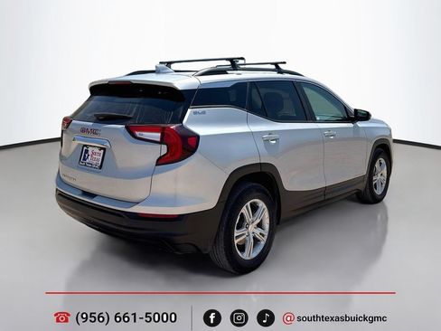 Used 2022 GMC Terrain SLE w/ Driver Convenience Package FWD image 8