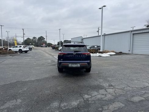 New 2026 Nissan Pathfinder SL image 6