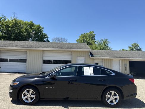 Used 2023 Chevrolet Malibu LT FWD image 9