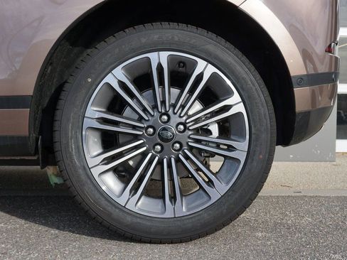 New 2025 Land Rover Range Rover Evoque S image 32