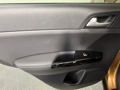 Used 2020 Kia Sportage EX image 34