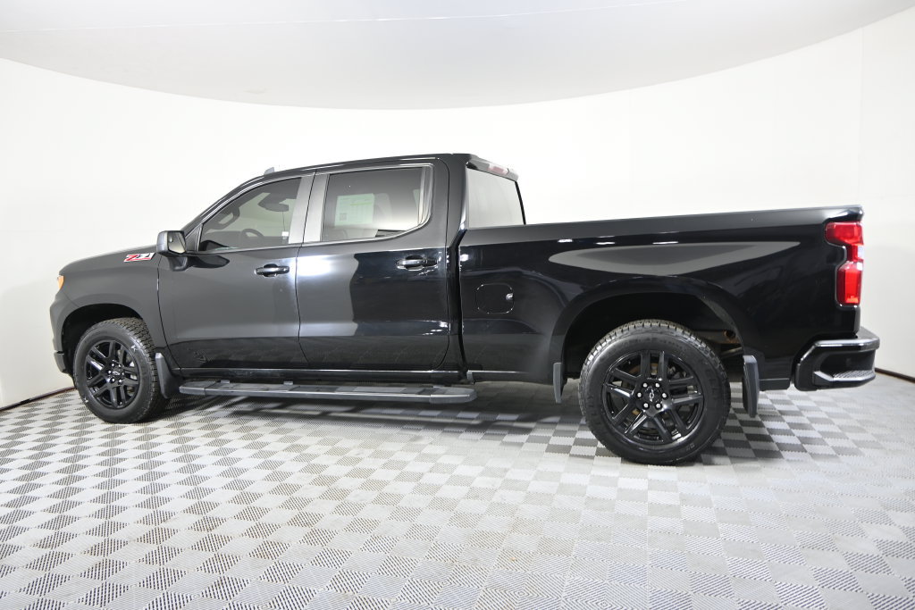 Used 2023 Chevrolet Silverado 1500 RST AWD/4WD image 3