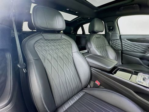 Certified 2021 Bentley Flying Spur V8 image 28